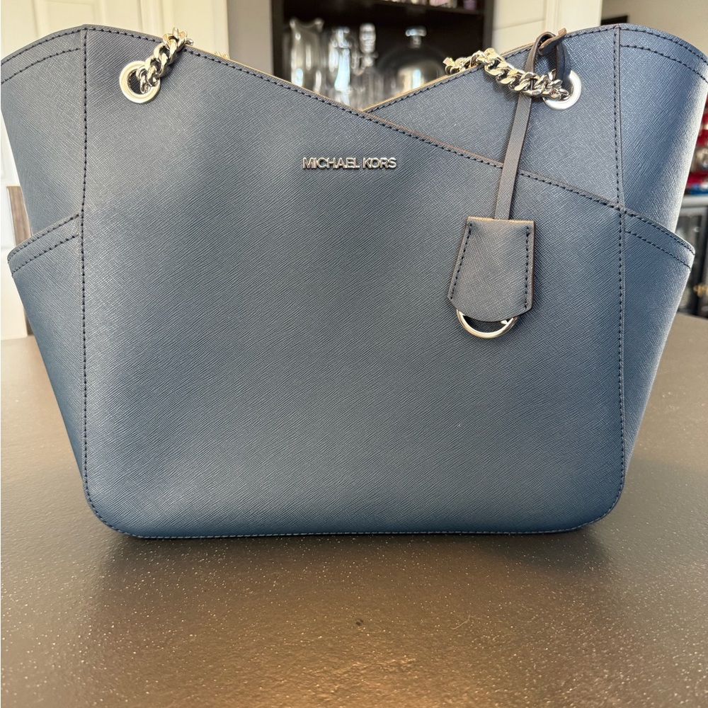 Michael Kors Navy Blue Jet Set Bag